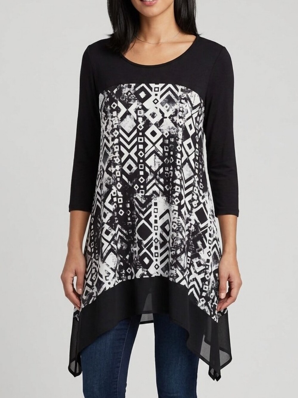 Kate & Mallory Black and White Geometric Handkerchief-Hem Tunic